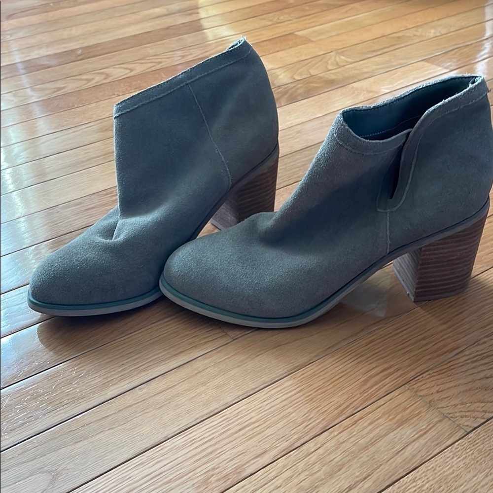 Urban outfitters Women's Suede Ankle Boots 9